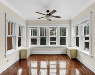 5814 N Winthrop Avenue - Photo Thumbnail 4