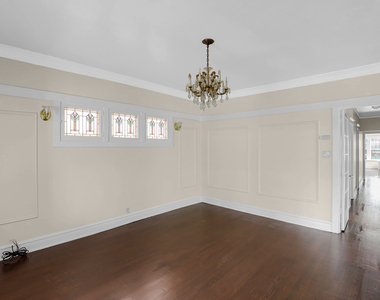 5814 N Winthrop Avenue - Photo Thumbnail 16
