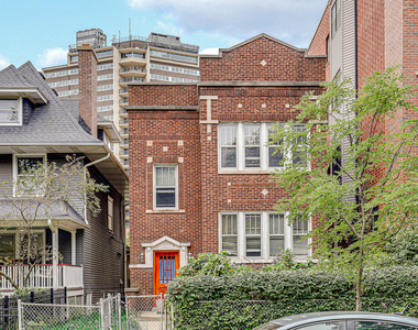 5814 N Winthrop Avenue - Photo Thumbnail 1