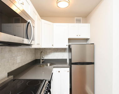 640 W Wrightwood Avenue - Photo Thumbnail 2