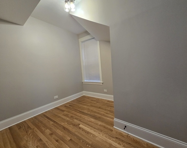 876 N Sacramento Boulevard - Photo Thumbnail 14