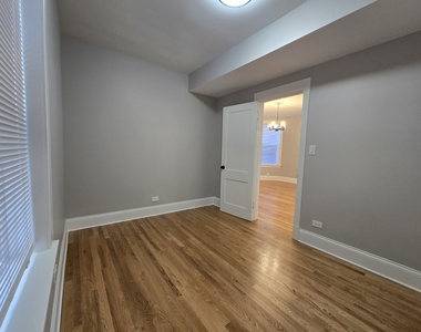 876 N Sacramento Boulevard - Photo Thumbnail 11