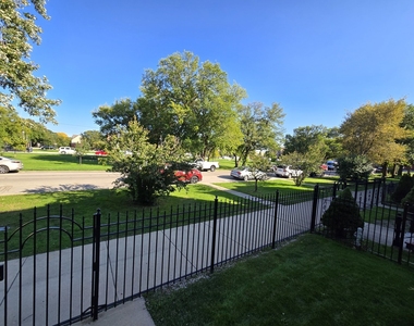 876 N Sacramento Boulevard - Photo Thumbnail 17