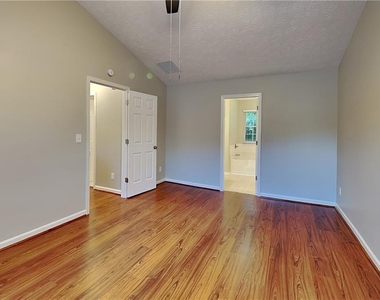 2980 Arden Ridge Drive - Photo Thumbnail 6