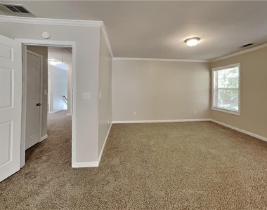 6260 Vinings Vintage Drive - Photo Thumbnail 7