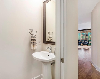 270 17th Street Nw - Photo Thumbnail 2