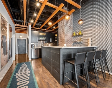 20 N State Street - Photo Thumbnail 11