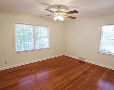 1261 Kingsley Circle Ne - Photo Thumbnail 9