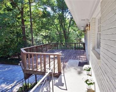 1261 Kingsley Circle Ne - Photo Thumbnail 12