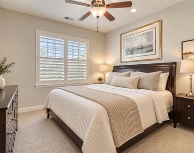 380 Rose Garden Lane - Photo Thumbnail 12