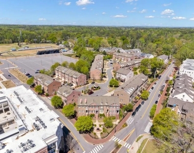380 Rose Garden Lane - Photo Thumbnail 32
