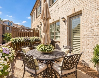 380 Rose Garden Lane - Photo Thumbnail 23