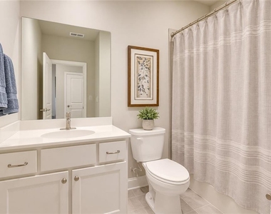 380 Rose Garden Lane - Photo Thumbnail 16