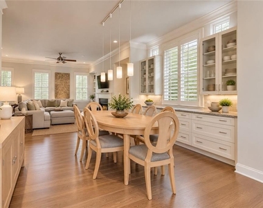 380 Rose Garden Lane - Photo Thumbnail 6