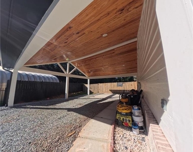 3020 Raymonds Drive - Photo Thumbnail 6