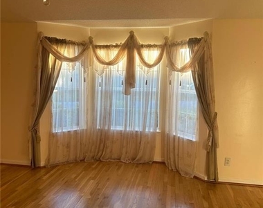 4658 Score Court - Photo Thumbnail 5