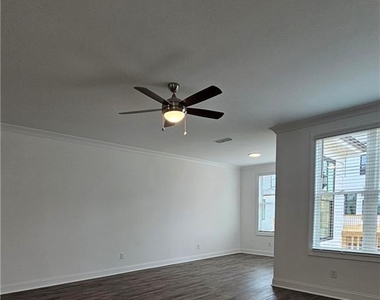 1118 Larkin Drive - Photo Thumbnail 13