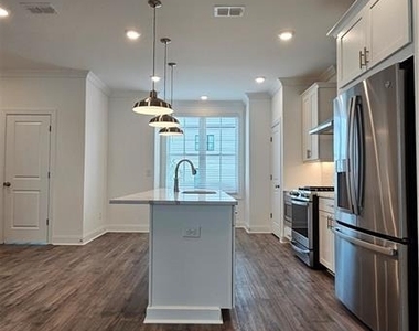 1118 Larkin Drive - Photo Thumbnail 23