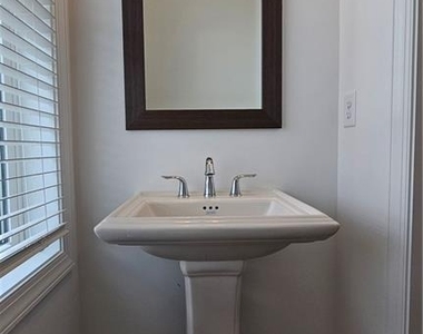 1118 Larkin Drive - Photo Thumbnail 26