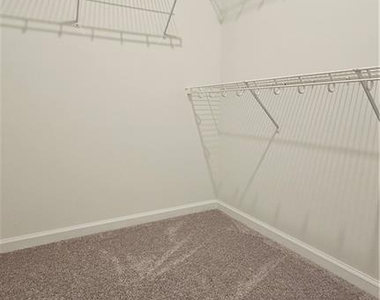 1118 Larkin Drive - Photo Thumbnail 40