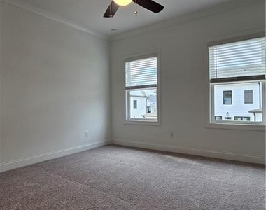 1118 Larkin Drive - Photo Thumbnail 32