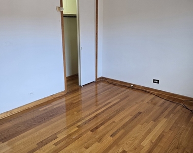 1813 W Norwood Street - Photo Thumbnail 13