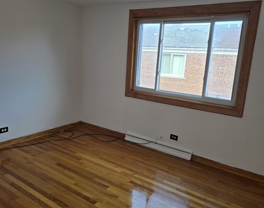 1813 W Norwood Street - Photo Thumbnail 12