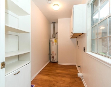 805 Thornwood Drive - Photo Thumbnail 11
