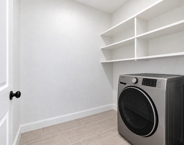 4011 King Street - Photo Thumbnail 14