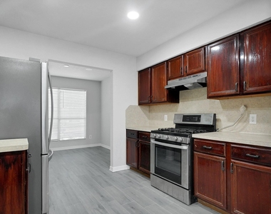 20826 Fox Swift Ct - Photo Thumbnail 3