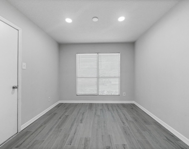 20826 Fox Swift Ct - Photo Thumbnail 5