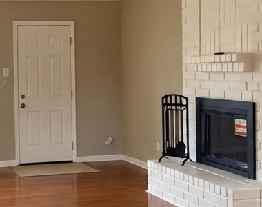 1114 Blue Diamond Drive - Photo Thumbnail 2