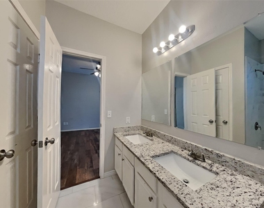 2918 Blue Dawn Drive - Photo Thumbnail 10