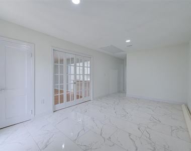 6919 Schiller Street - Photo Thumbnail 13