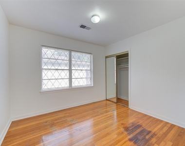 6919 Schiller Street - Photo Thumbnail 19