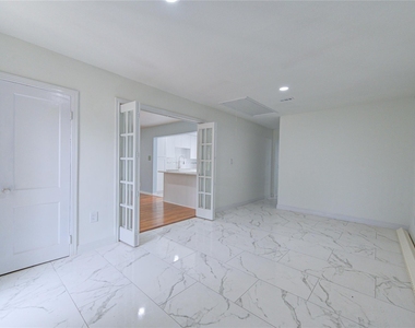 6919 Schiller Street - Photo Thumbnail 12