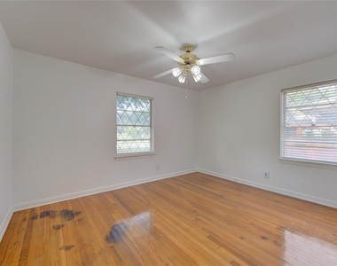 6919 Schiller Street - Photo Thumbnail 21