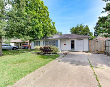 6919 Schiller Street - Photo Thumbnail 2