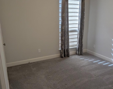 8767 Blue Coral Lane - Photo Thumbnail 17