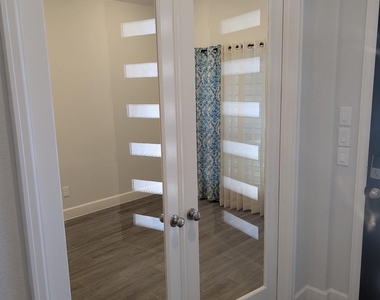 8767 Blue Coral Lane - Photo Thumbnail 19
