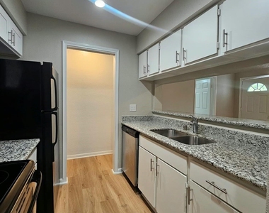 736 Memorial Mews Street - Photo Thumbnail 3