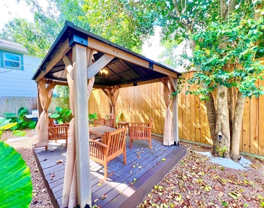 407 Vincent Street - Photo Thumbnail 9