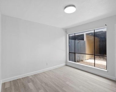 9005 Imogene Street - Photo Thumbnail 7