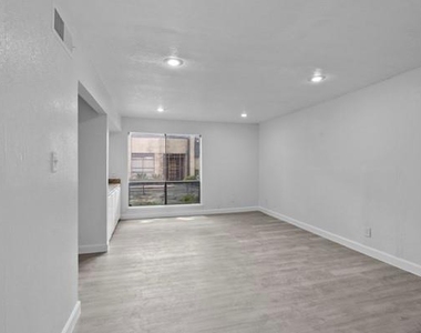 9005 Imogene Street - Photo Thumbnail 6