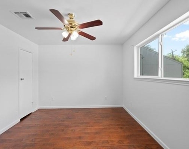 9005 Imogene Street - Photo Thumbnail 17