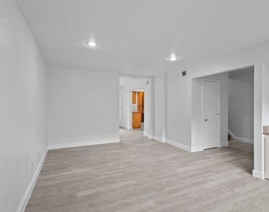 9005 Imogene Street - Photo Thumbnail 5