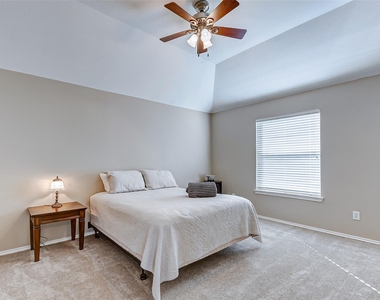5222 Summerside Drive - Photo Thumbnail 17