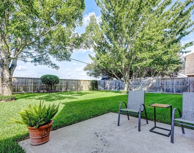 5222 Summerside Drive - Photo Thumbnail 20
