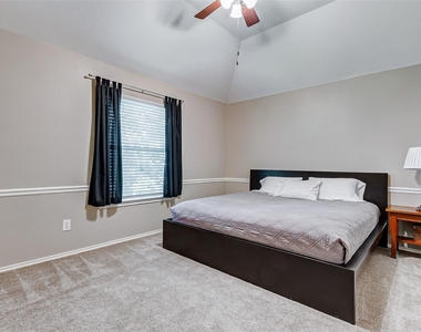5222 Summerside Drive - Photo Thumbnail 15