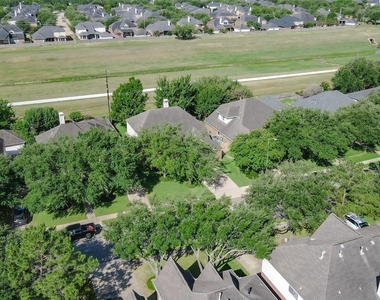 5222 Summerside Drive - Photo Thumbnail 26